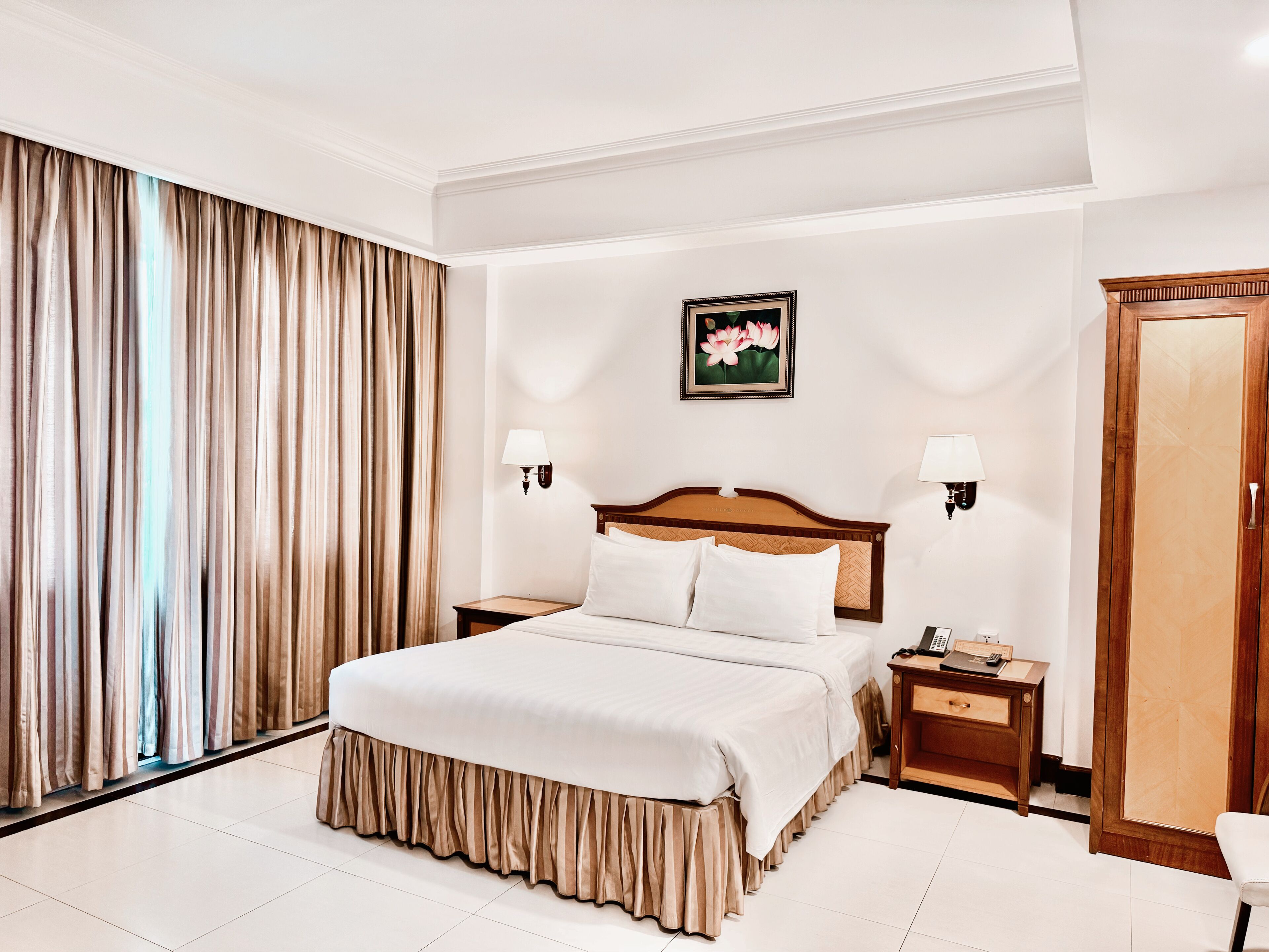 Dobbeltrom – deluxe | Allergitestet sengetøy, minibar, safe på rommet og lydisolert