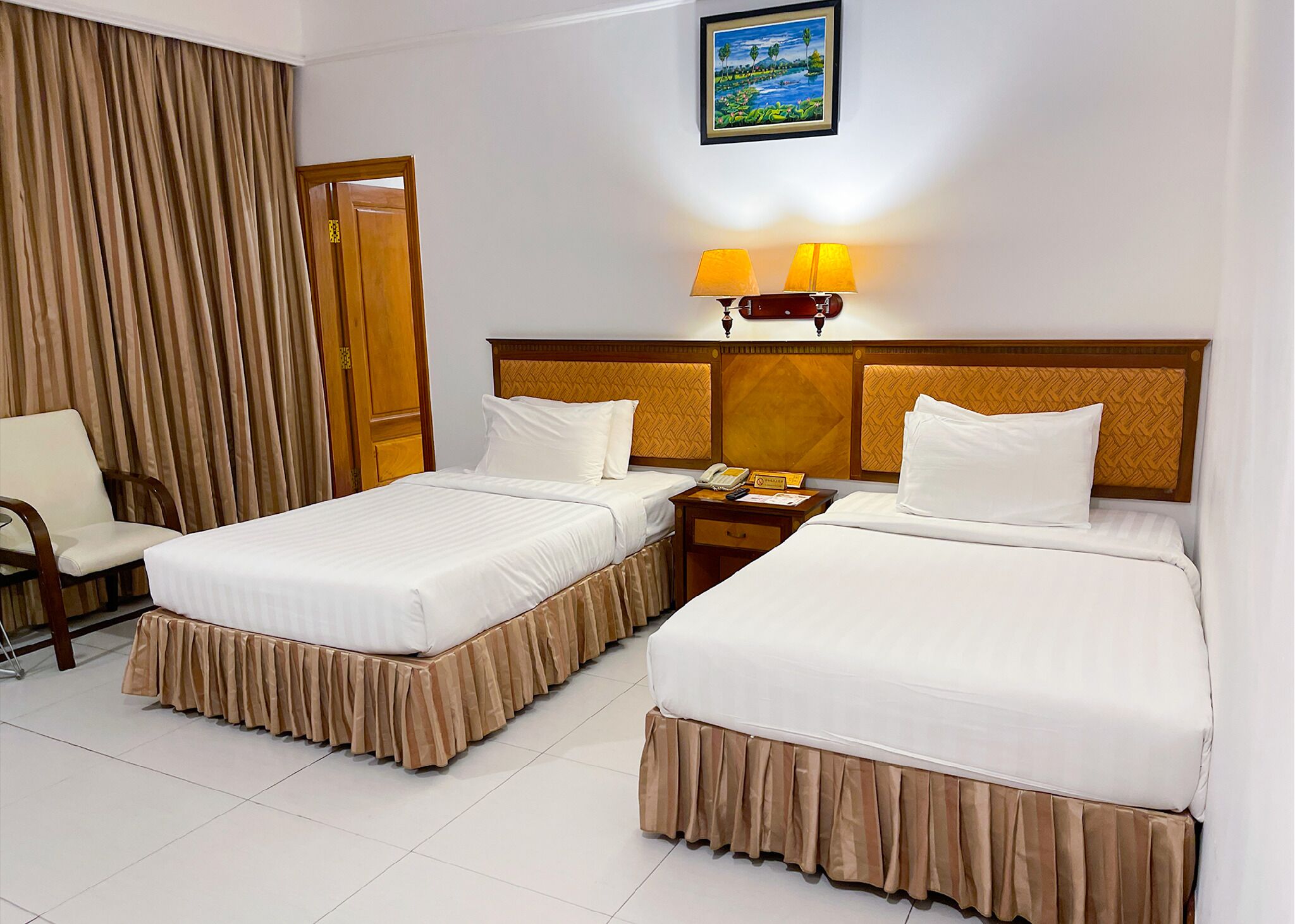 Habitación superior con 2 camas individuales | Ropa de cama hipoalergénica, minibar, caja fuerte