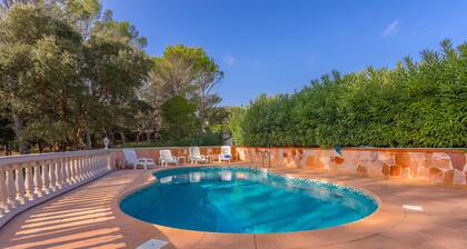 Villa 'Rez De Jardin Dans' avec piscine privée, terrasse privée et Wi-Fi