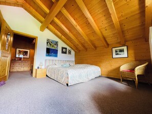 4 sovrum, strykjärn/strykbräda, wi-fi och sängkläder