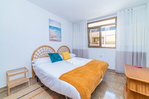 3 chambres, lit parapluie, Wi-Fi gratuit, draps fournis