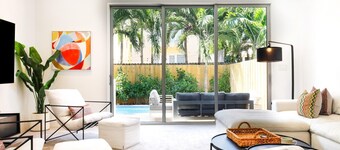 The Modernista 1 - Luxury Villa With Private Pool