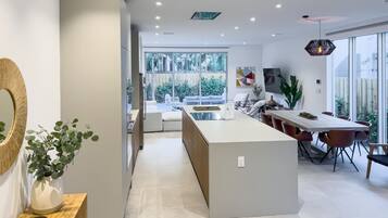 Nhà | 4 phòng ngủ