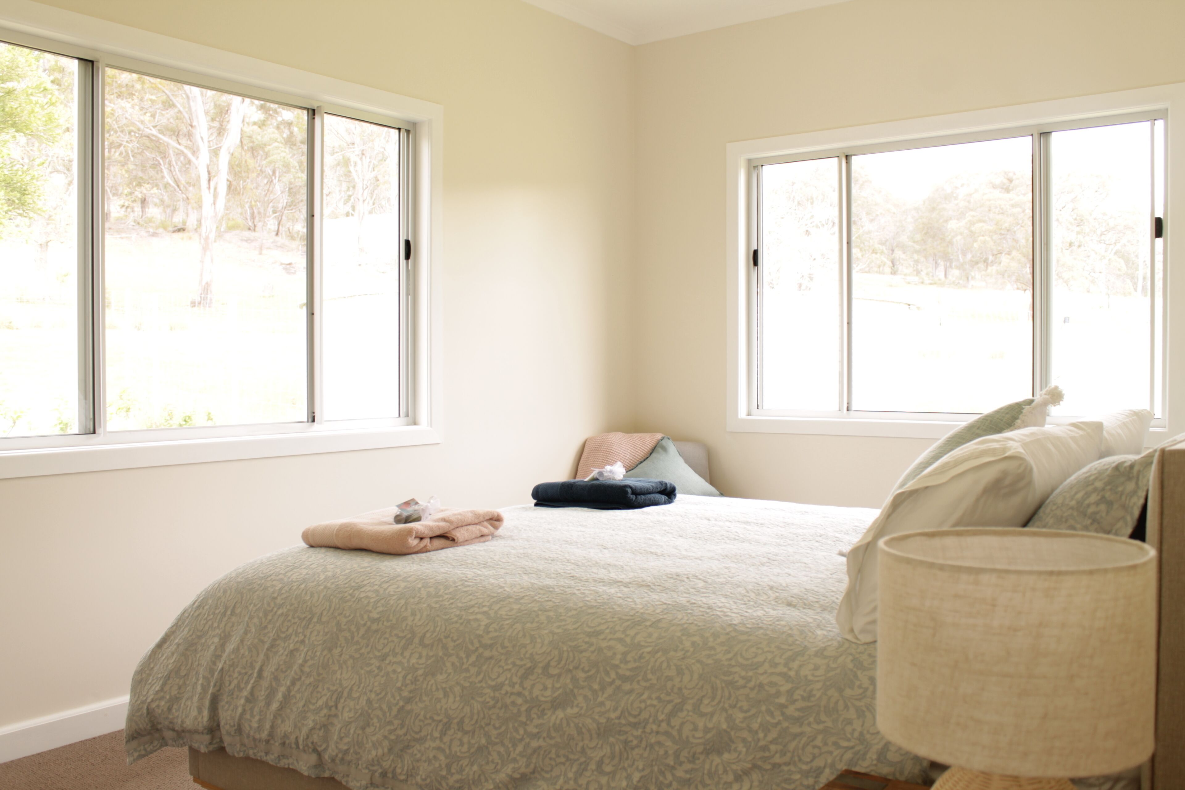 3 slaapkamers, een strijkplank/strijkijzer, beddengoed