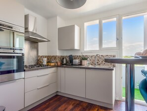 Private kitchen - Appartement Corrati avec balcon - Welkeys (Montpellier)
