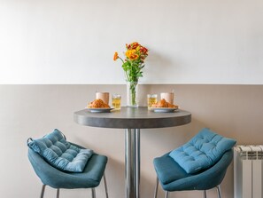 Dining - Appartement Corrati avec balcon - Welkeys (Montpellier)