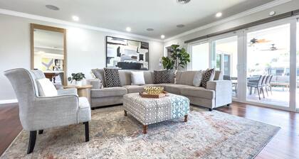 Dockside Daydreams - Canalfront and Pool Oasis