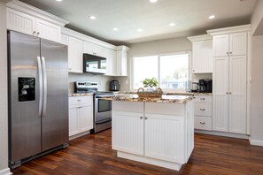 House - Dockside Daydreams - Canalfront and Pool Oasis (Fort Lauderdale)