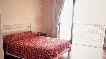 3 bedrooms, free WiFi, bed sheets