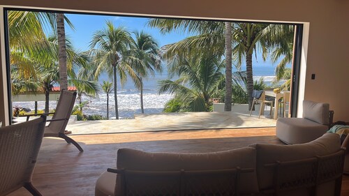 Beachfront surf shack - good vibes only