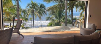 Beachfront surf shack - good vibes only