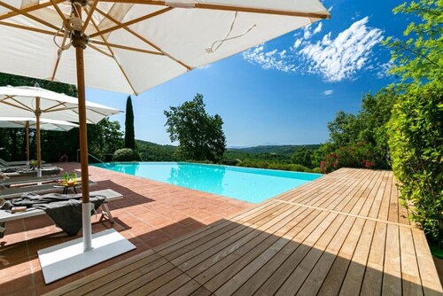 Borgo San Polino, villa with private pool