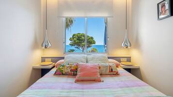 2 slaapkamers, een strijkplank/strijkijzer, gratis wifi, beddengoed