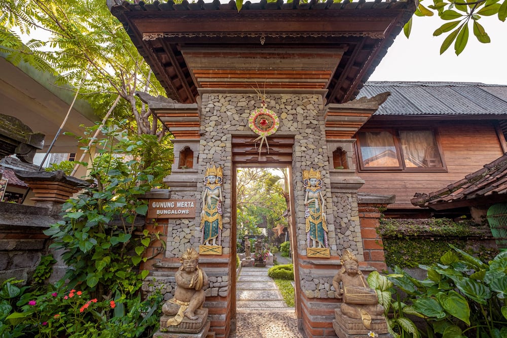 Gunung Merta Bungalows