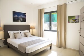 4 chambres, fer et planche à repasser, Wi-Fi, draps fournis