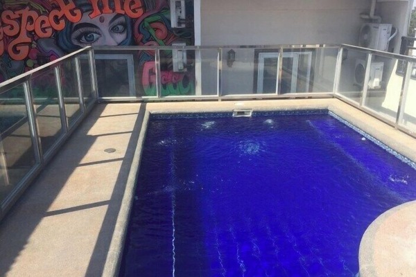 12 outdoor pools