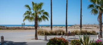 Seafront Apartment in Torredembarra with Air Conditioning