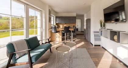 Bienenhaus 2 - Holiday apartment with a fantastic view of the old town of Monschau
