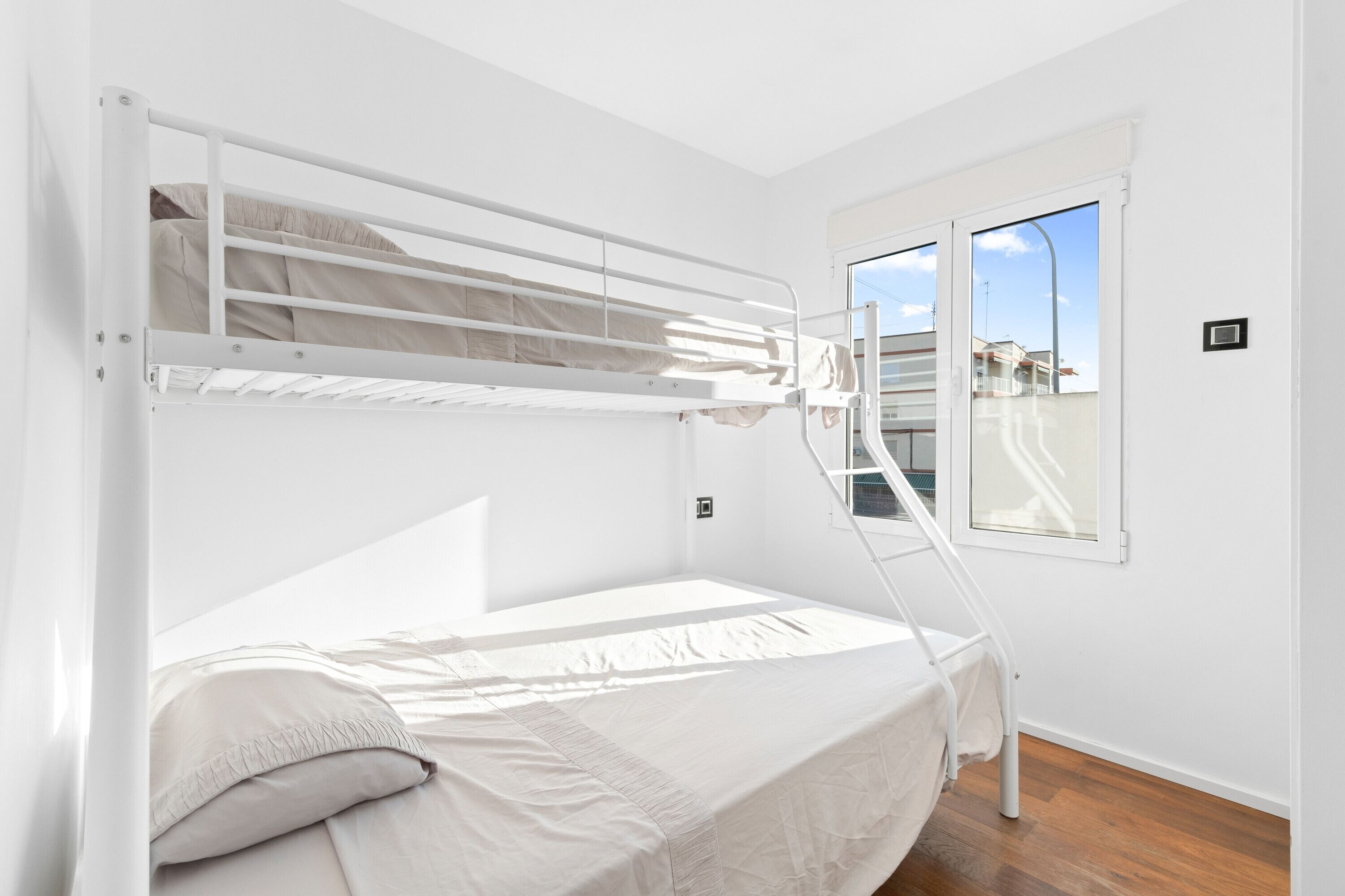 3 quartos, Wi-Fi de cortesia, roupa de cama