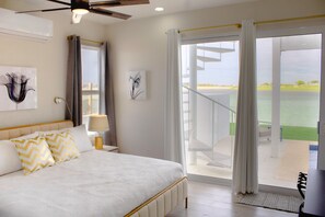 3 bedrooms, desk, free WiFi, bed sheets