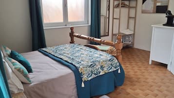 1 bedroom, internet, bed sheets