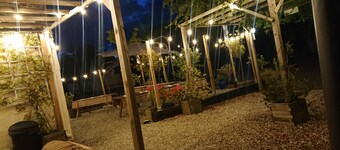 Le Black Dog Pub Bedroom 5