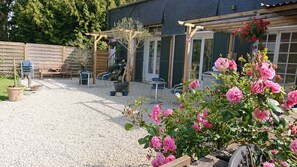 Terrace/patio - Le Black Dog Pub Bedroom 5 (Saint-Aignan)