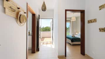 2 makuuhuonetta, silitysrauta/-lauta, ilmainen Wi-Fi, vuodevaatteet