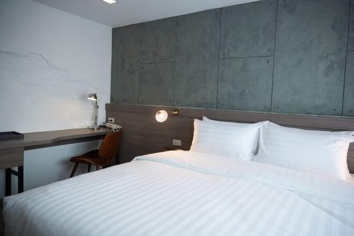 1 bedroom, minibar, in-room safe, individually decorated
