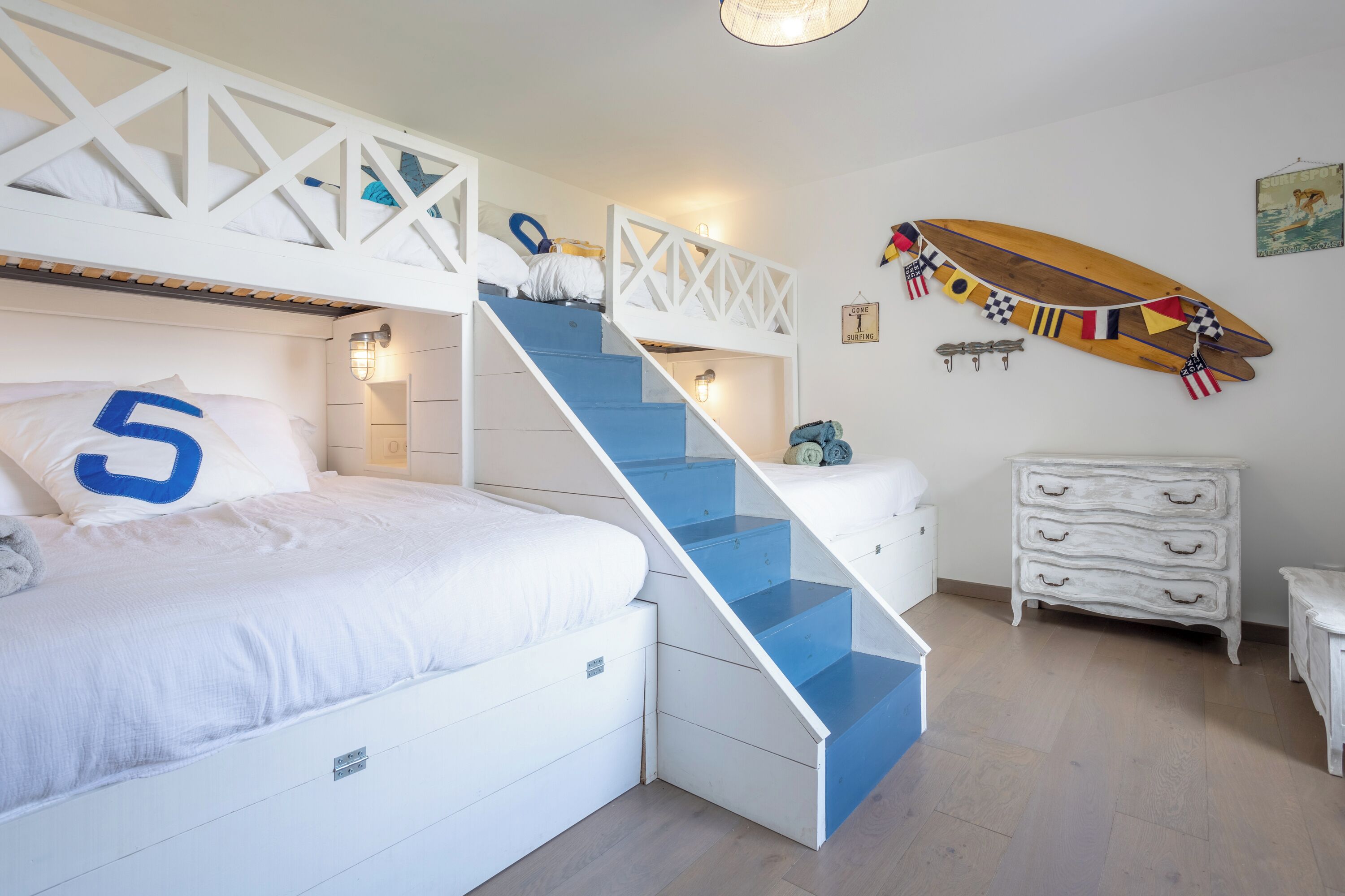 4 chambres, fer et planche à repasser, Wi-Fi gratuit, draps fournis