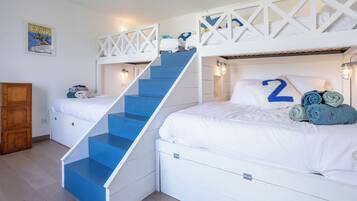 4 bedrooms, iron/ironing board, free WiFi, bed sheets