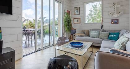 Villa 'Beach House Les Bleuets' avec vue sur la mer, terrasse privée et Wi-Fi