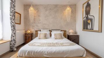 4 bedrooms, iron/ironing board, free WiFi, bed sheets