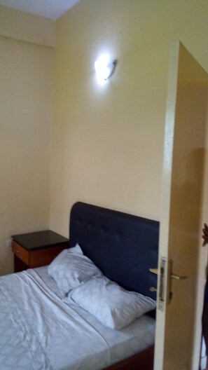 1 bedroom, iron/ironing board - Green Bamboo Hotel  (Freetown)