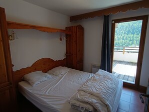 1 slaapkamer, reisbedje, wifi, beddengoed