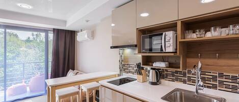 Căn hộ | Bếp riêng | Tủ lạnh, lò vi sóng, bếp nấu, ghế cao cho trẻ em