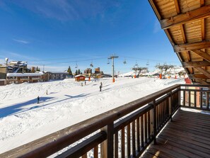Property grounds - Spacious Ski-In/Ski-Out Chalet in Avoriaz with Sauna, Fireplace & Premium Services for 14 Guests (Avoriaz)