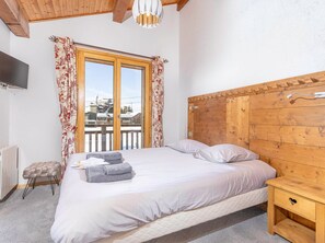 6 bedrooms, free WiFi, bed sheets - Spacious Ski-In/Ski-Out Chalet in Avoriaz with Sauna, Fireplace & Premium Services for 14 Guests (Avoriaz)
