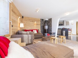 Fernseher, Kamin