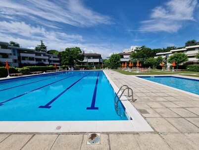 BLANCOHOUSE APARTMENT WITH POOL AND GARDEN