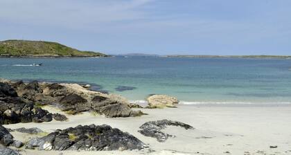 Cottage 439 - Clifden - sleeps 8 guests  in 4 bedrooms