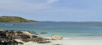 Cottage 439 - Clifden - sleeps 8 guests  in 4 bedrooms
