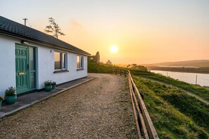 Exterior - Cottage 439 - Clifden - sleeps 8 guests  in 4 bedrooms (Clifden)