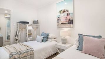 2 bedrooms, desk, iron/ironing board, travel cot