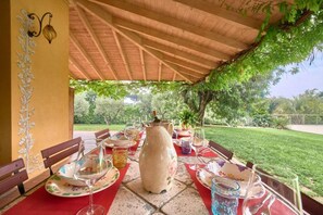 Outdoor dining - Villa Diletta - Private Pool - Walk to Lake (Padenghe Sul Garda)