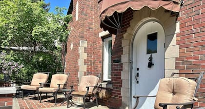 4 BRs+King Bed+Game Room+Broadripple+Bars+Spacious