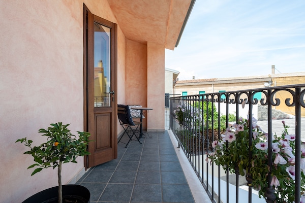 Family Room | Terrace/patio