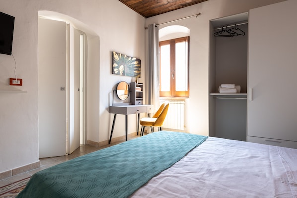 Classic Room | Individually decorated, desk, laptop workspace, blackout curtains