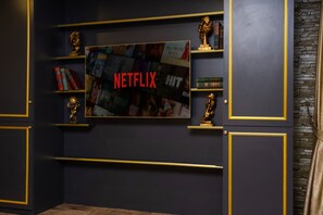 Standard Room | Television - GOLDEN ROCK HOUSE (Ankara)