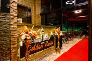 Reception - GOLDEN ROCK HOUSE (Ankara)